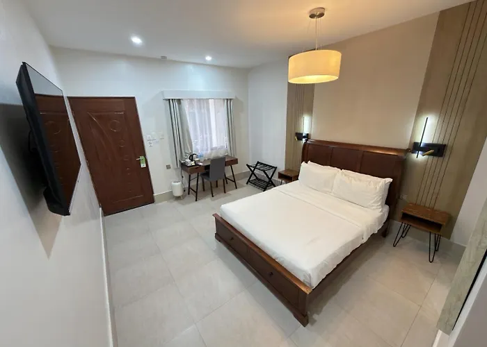 Harman Suites Moalboal